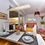Daire Mm Luxury Gold & Rubin