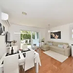 Daire Mm Luxury Gold & Rubin Zadar