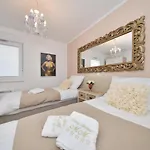 Mm Luxury Gold & Rubin *