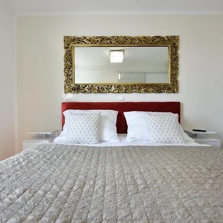 Lägenhet Mm Luxury Gold & Rubin