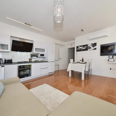 Apartment Mm Luxury Gold & Rubin Zadar