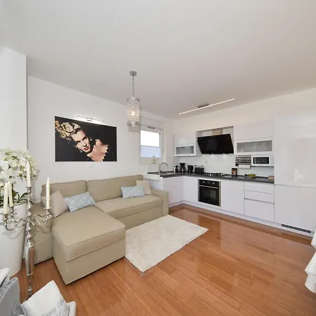 Apartment Mm Luxury Gold & Rubin Zadar