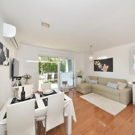 Apartment Mm Luxury Gold & Rubin Zadar