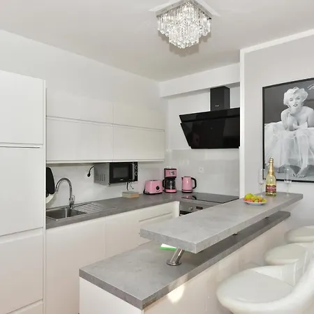 Mm Luxury Gold & Rubin * Zadar