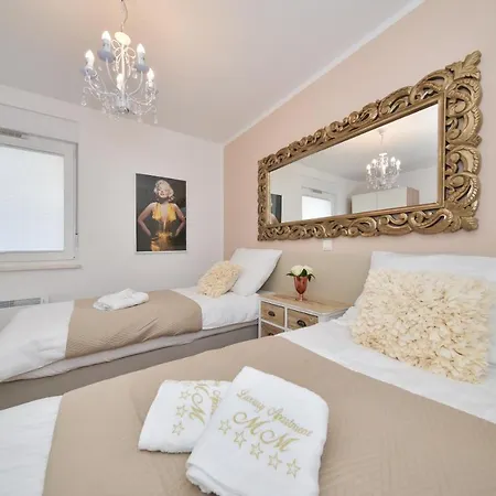 Mm Luxury Gold & Rubin *