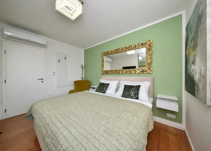 Mm Luxury Gold & Rubin * Zadar