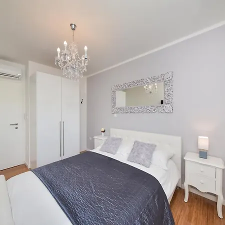 Mm Luxury Gold & Rubin Zadar